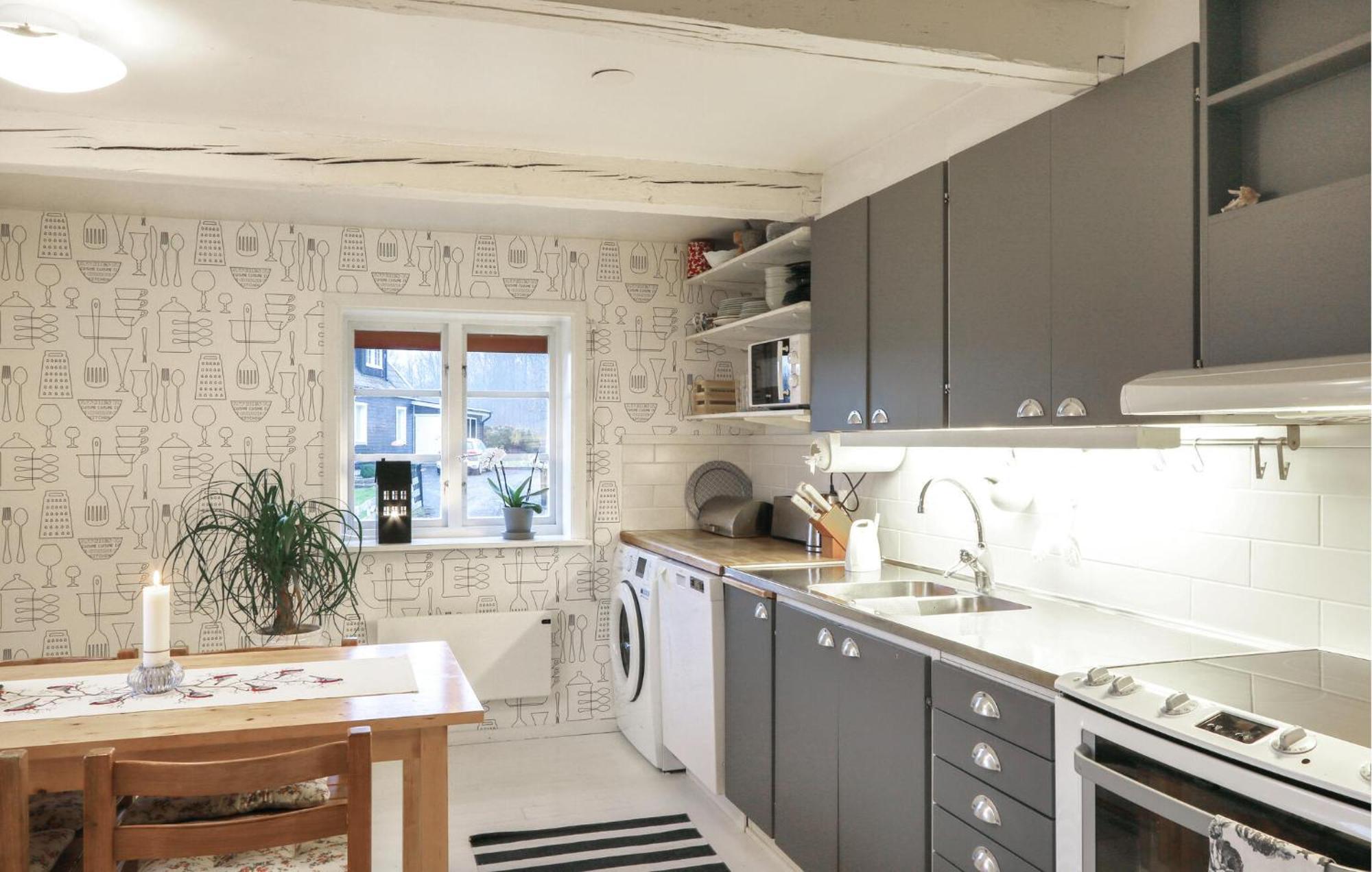 Gorgeous Home In Oestra Soennarsloev With Kitchen Ostra Sonnarslov Buitenkant foto